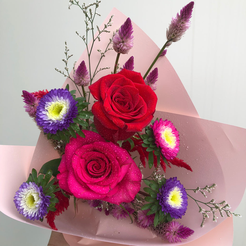 Petite to Deluxe bouquet sizes available