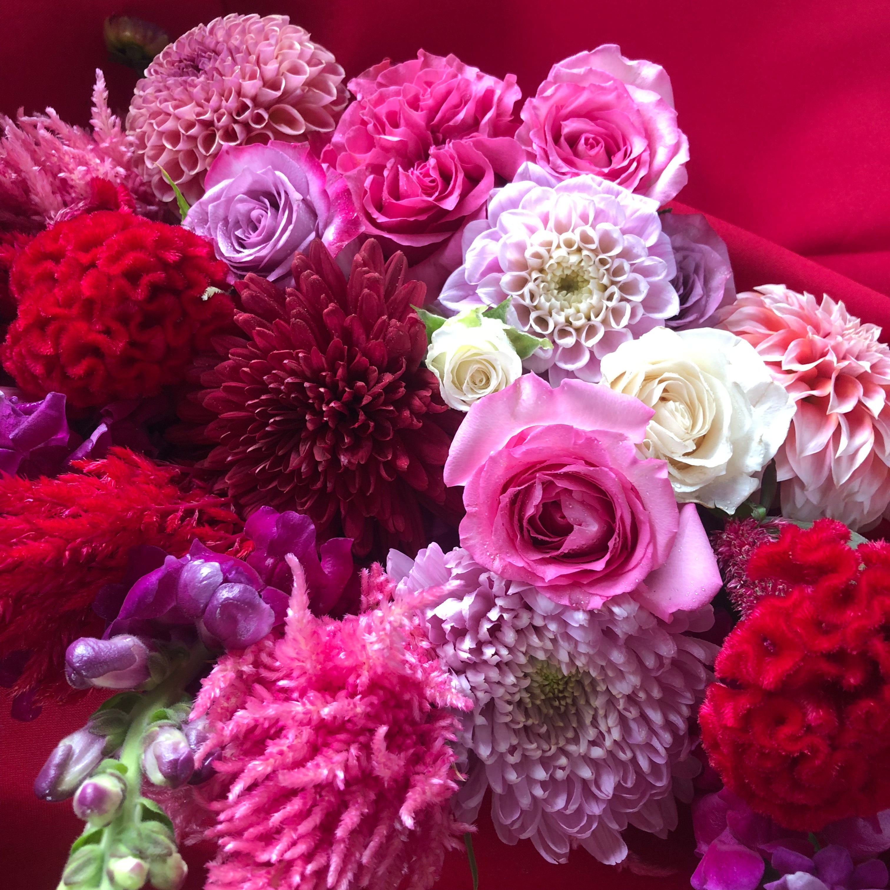 Petite to Deluxe bouquet sizes available