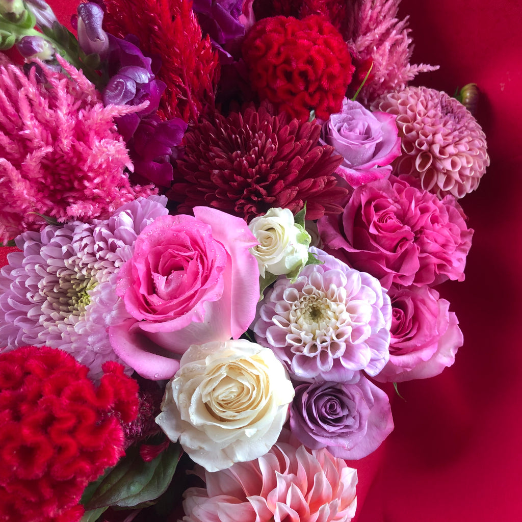 Petite to Deluxe bouquet sizes available